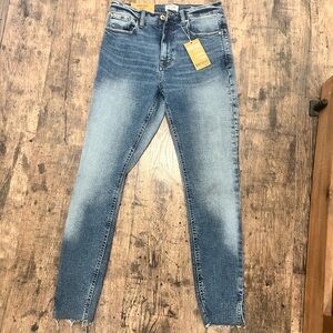 Kensie high rise vintage Luxe  Skinny Jeans 4/27